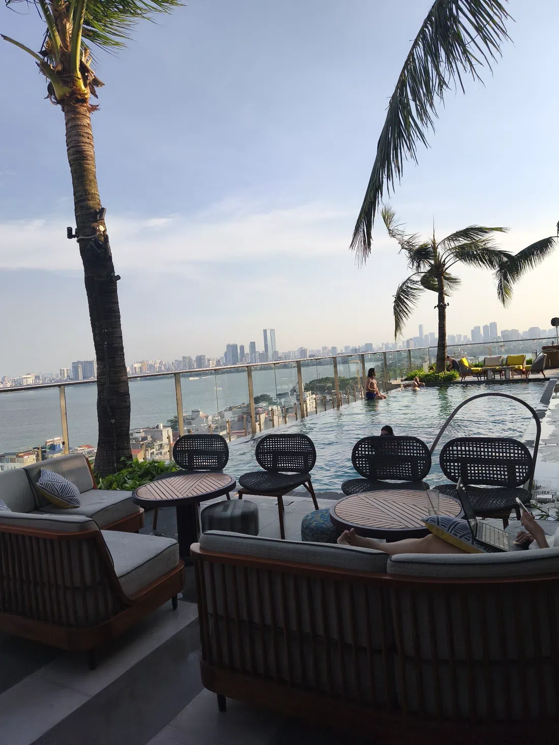 Mizumi Sky Lounge, Fraser Suites Hanoi, Hanoi