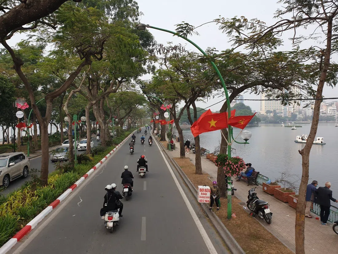 Thanh Nien Street (Đường Thanh Niên), Hanoi
