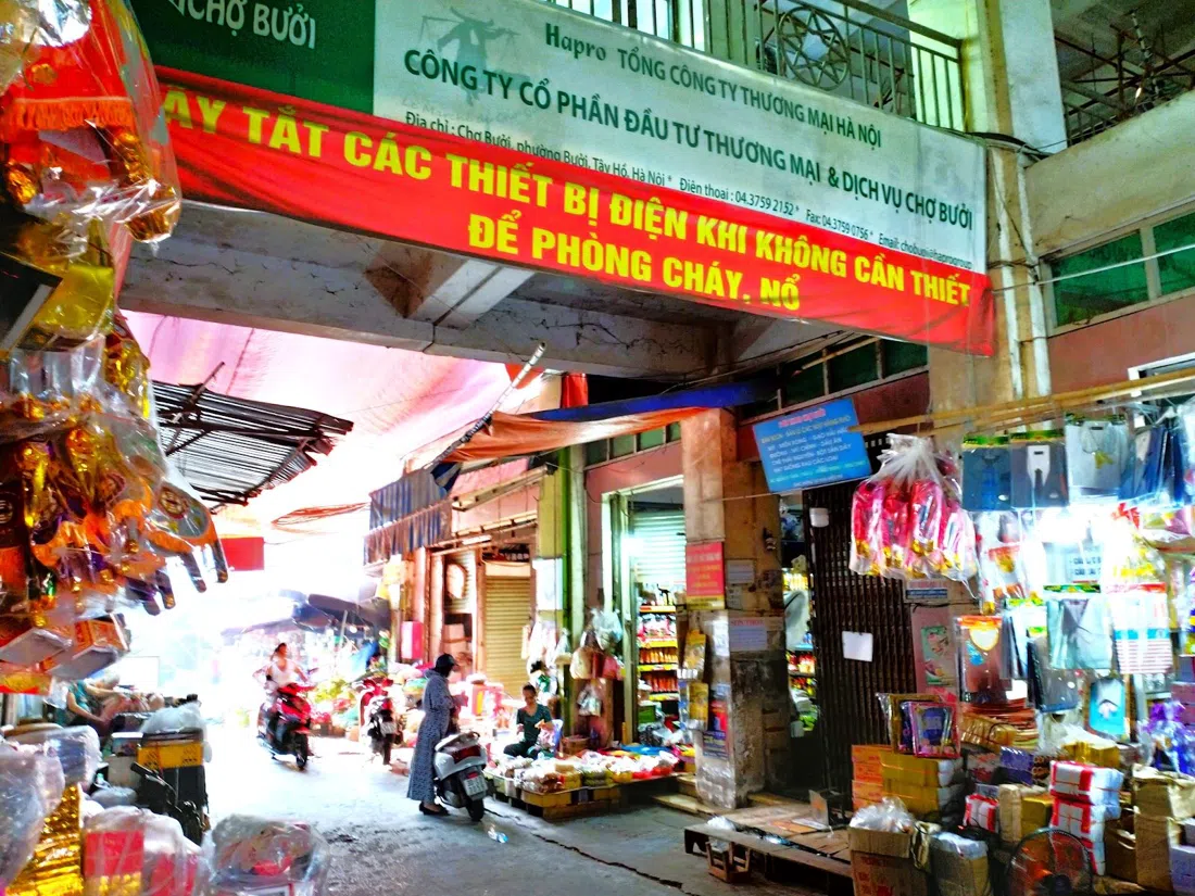 Chợ Bưởi (Buoi Market), Hanoi