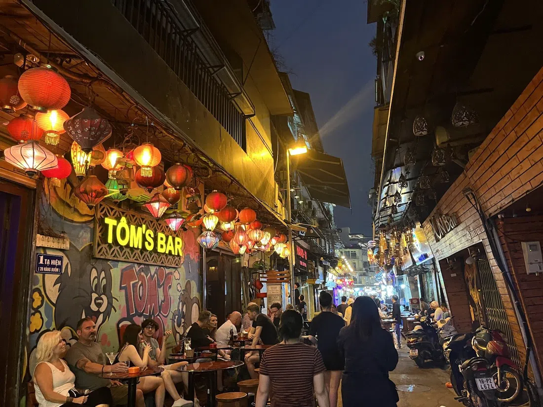 Phố Tạ Hiện, Hanoi