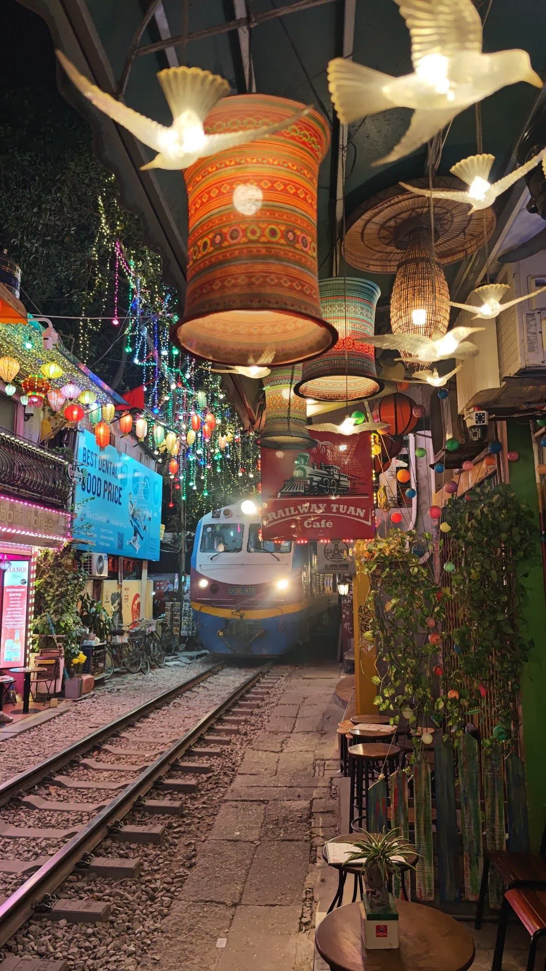 Railway Tuan Cafe (The Railway Hanoi Cafe), Hanoi