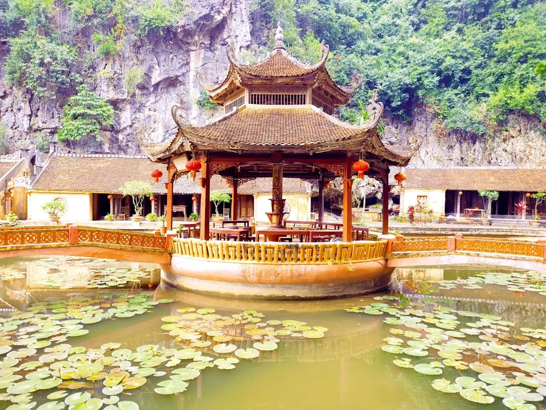 Cố Viên Lầu Altes Dorf, Hanoi