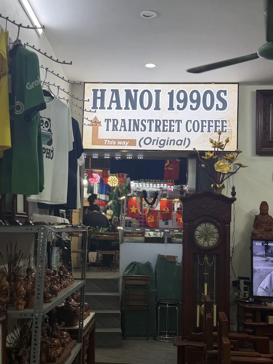 Hanoi Train Street (Ngo 224 Le Duan / Phung Hung cafés), Hanoi