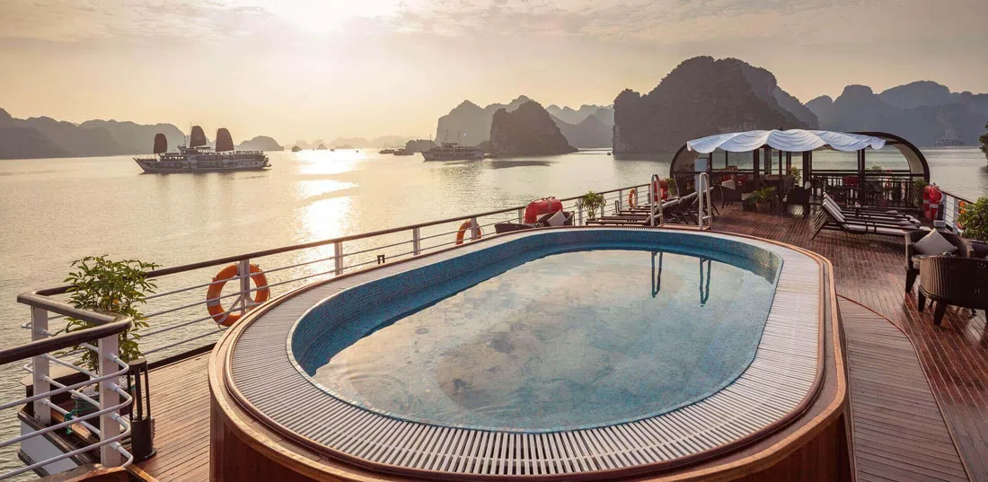 Orchid Cruises, 하노이