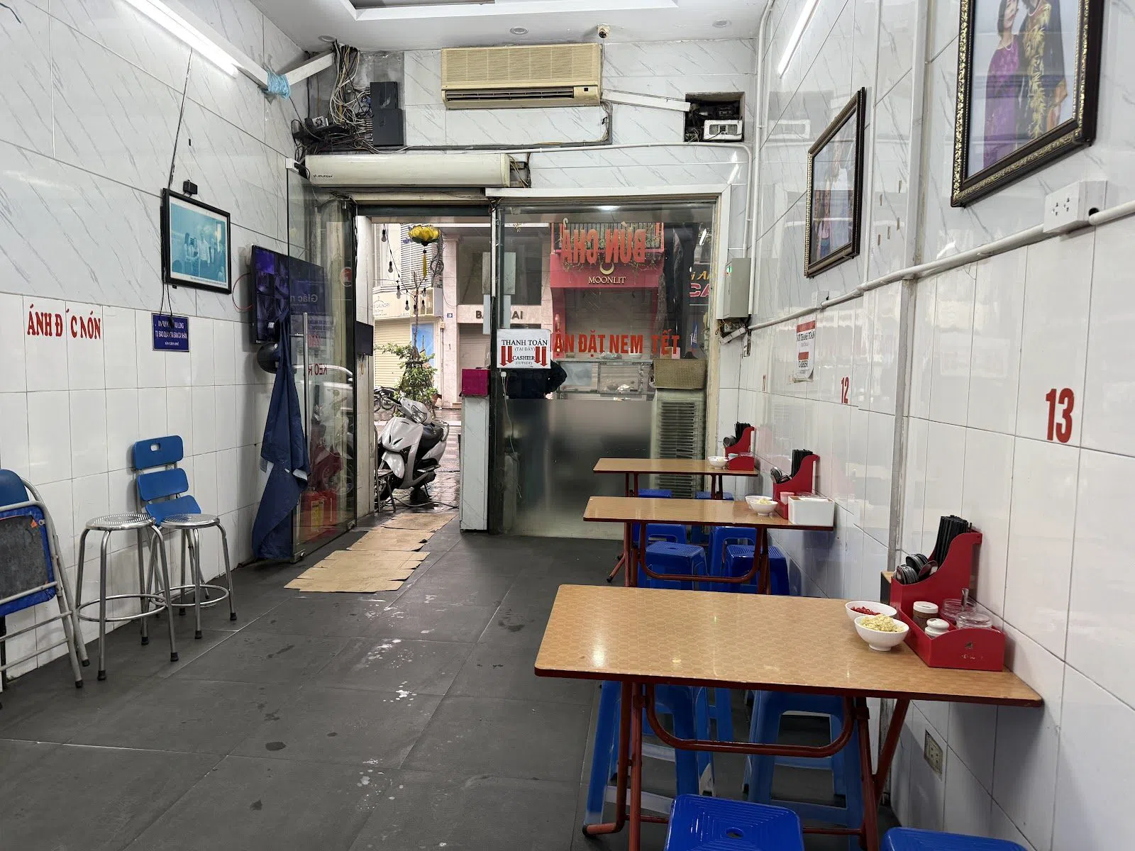 Bún Chả Hương Liên, Hanói