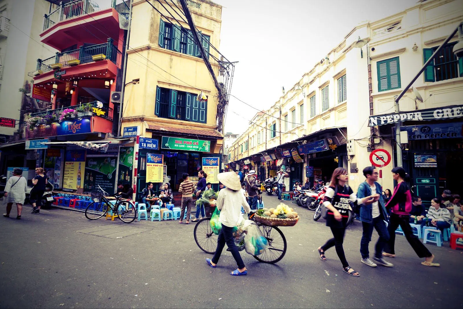 Ta Hien Beer Street corner, Hanoi